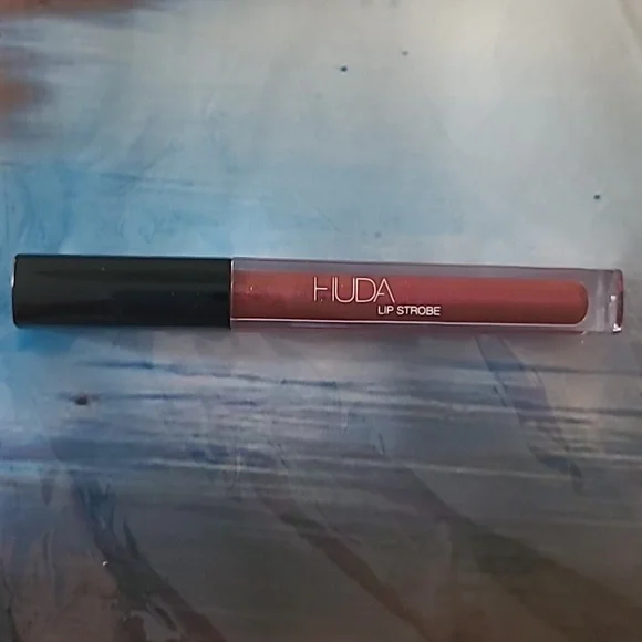 Huda lip strobe - Picture 1 of 2